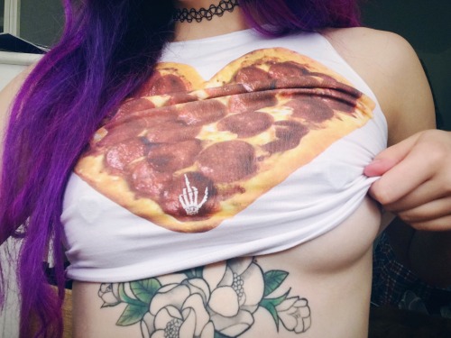 eeveestevie:  creepstreet:  eeveestevie:🖕🍕  HAPPY #NATIONALPIZZADAY!! 🍕🍕🍕https://creepstreet.com/products/pizza-slut-sleeveless-crop-top  💖🍕💖🍕💖