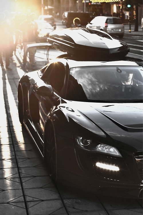 sexlane:  luxecafe:  http://LuxeCafe.nifo  .