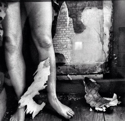 spectrumvivace:  Francesca Woodman, Untitled, 1975-78, Rhode Island 