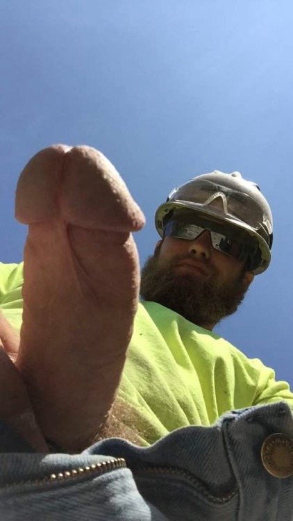 tinderboysnude:  Bryan, 26 Construction worker with heavy machinery. 