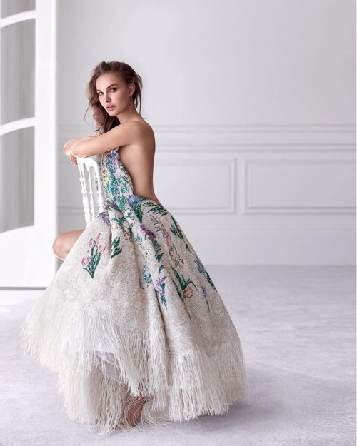 thegreatestofthemall:  Natalie Portman by Tim Walker