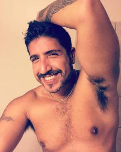 https://64.media.tumblr.com/d69b44f1d80a5d0ef74d6fe90820d360/tumblr_pocy7evMw31qce4azo1_500.jpg