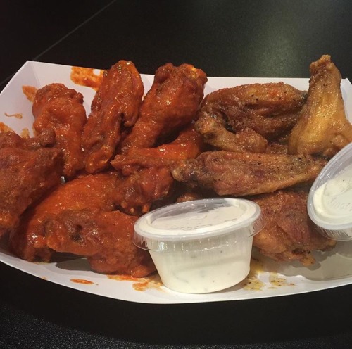 solarsematary:  subzeros:  drinkmorewoder:  afro-arts:  ATL Wings  www.atlwings.com // IG: atlwingschandler - IG: atlwingsphoenix  Chandler, AZ  Phoenix, AZ  CLICK HERE for more black owned businesses!    You can tell this is in the hood somewhere  I