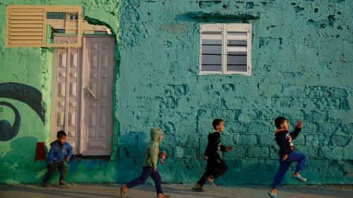 from-palestine:  Painters Bring New Life to Hard-hit Gaza Refugee Camp.