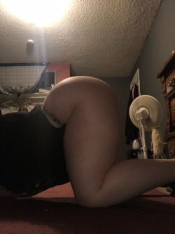 ceebootycakess:  ass fatter than ya future