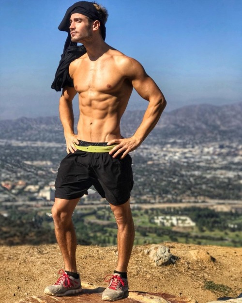 boyzoo:  Lucas Bloms