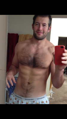 mad5685: dumbnhung:  pics for my hung Dad!!   Dumbnhung.tumblr.com 72,000     followers  Love that type of fur  Hey don’t be shy