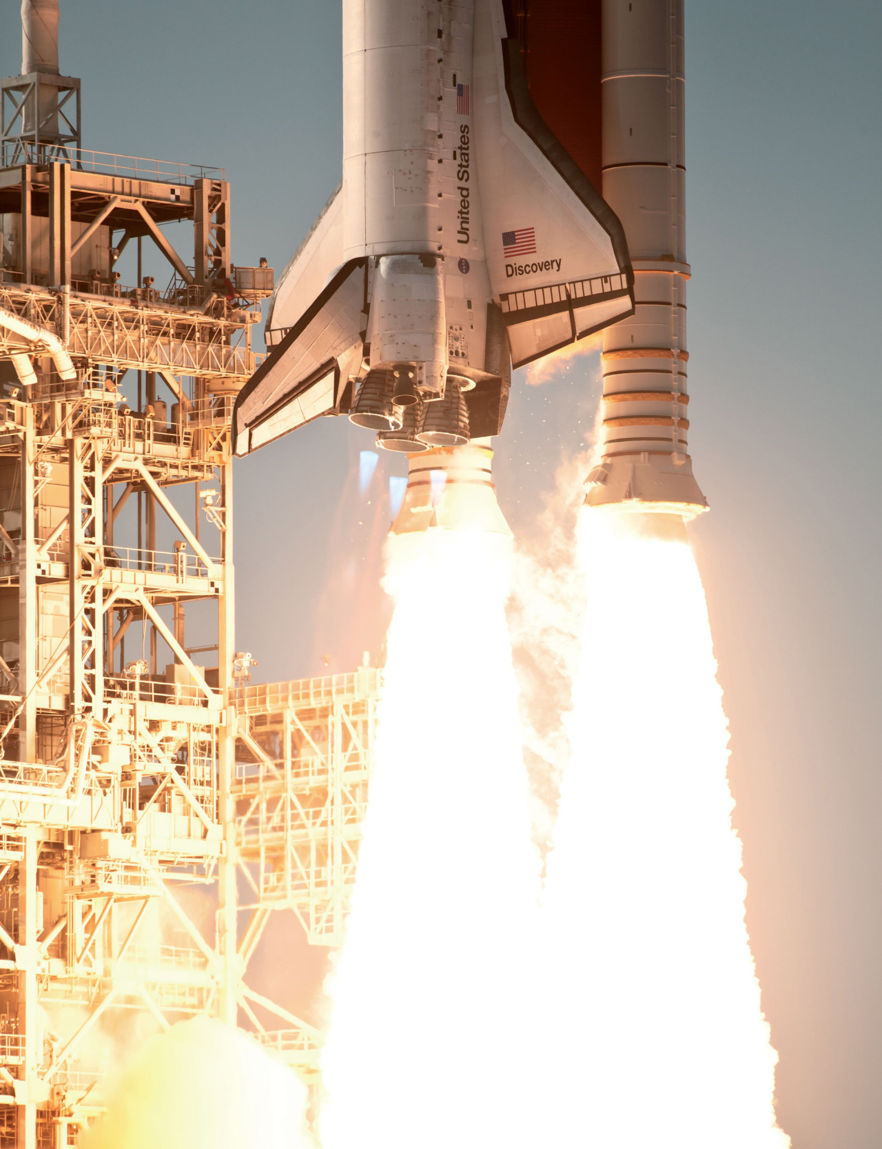 spaceplasma:  Space Shuttle Discovery’s Final Launch  Discovery, known as the workhorse