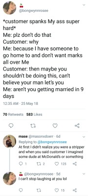 surprisebitch:  whitepeopletwitter: When one of your customers spanks your assi thought it was about working in retail omg