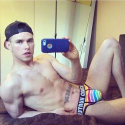 sexyjocksbigcocks:  http://sexyjocksbigcocks.tumblr.com/ 