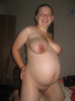 sexypregnanthotties: For more sexy pregnant