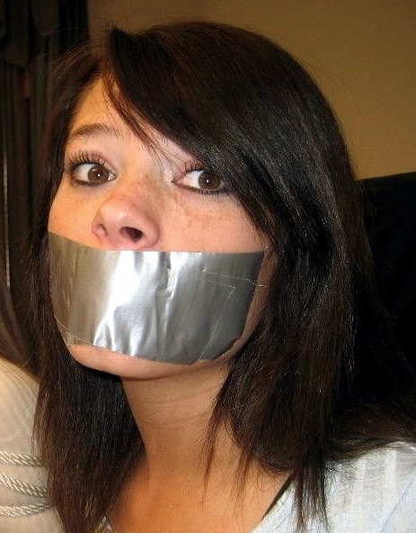 kidnappingcouple:  Another of the freckly Serena Mitchell.