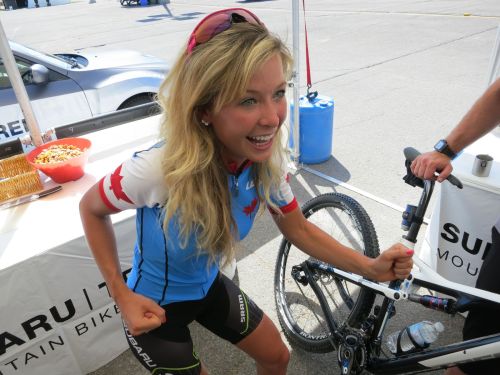 vidyagameher:  I have decided that emily batty is my new cyclist girl crush for life. How is it possible for anyone to be this cute asdfghjkl;;;’l,s im crying She competed with a fucking broken collar bone, like what? you teeny little fucking badass