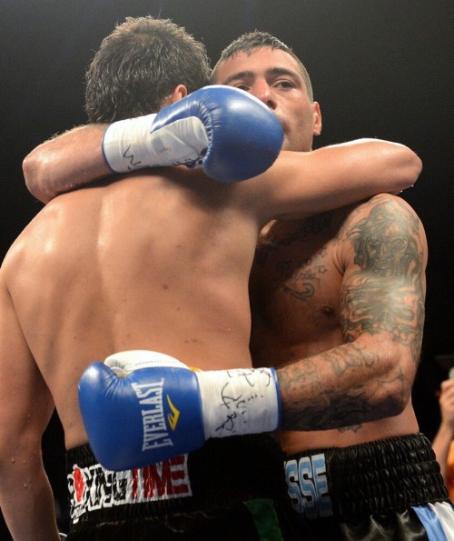 rob2508: This is so hot, two men hugging after slugging it out. Being bound into the gloves. Smellin