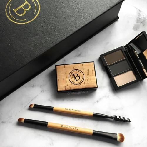 New goodies from @bookibrow! This packaging though is amazing! The two brow kits come in blonde and 