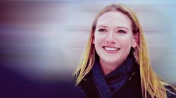 fiction-over-fact:  Olivia Dunham - 1x01 