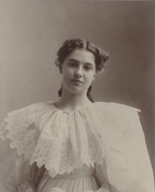 Photograph of Mabel Dodge Luhan as a young woman, c. 1890–1900.Beinecke Rare Book and Manuscript Lib