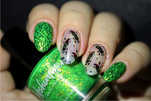 Day 10 of the 13 Days of Halloween: I wasn’t not going to do a manicure using @glitterfingersss newe