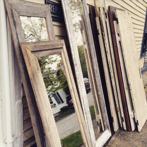 ・・・ &ldquo;fresh off the truck - reclaimed wood mirrors Via @oldfarmhouse Personal images