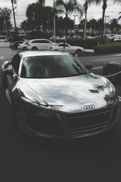 envyavenue:  Chrome Audi R8 by Prestige Imports.