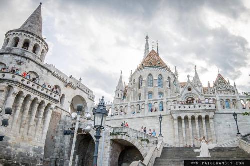 I just have to share one more of this lovely bride, but also the Fishermans Bastion in the Buda Hill