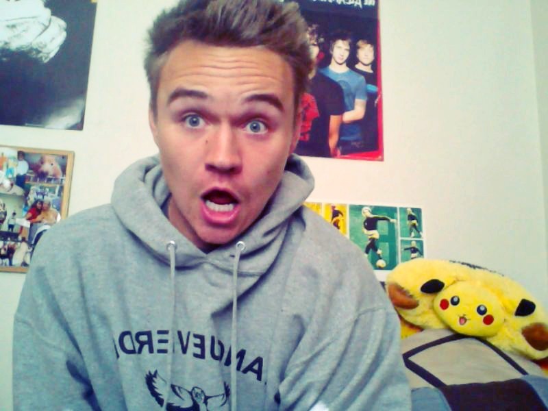 snorlaxatives:  just taking a selfie when all of a sudden  i’ll kill you in your