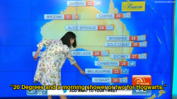 nosuchluckk:  Katy Perry does Australia’s weather report for today. 