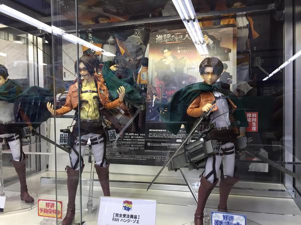  A look at Hanji and Levi's Real Action Heroes figures side-by-side! (Source)  Plus