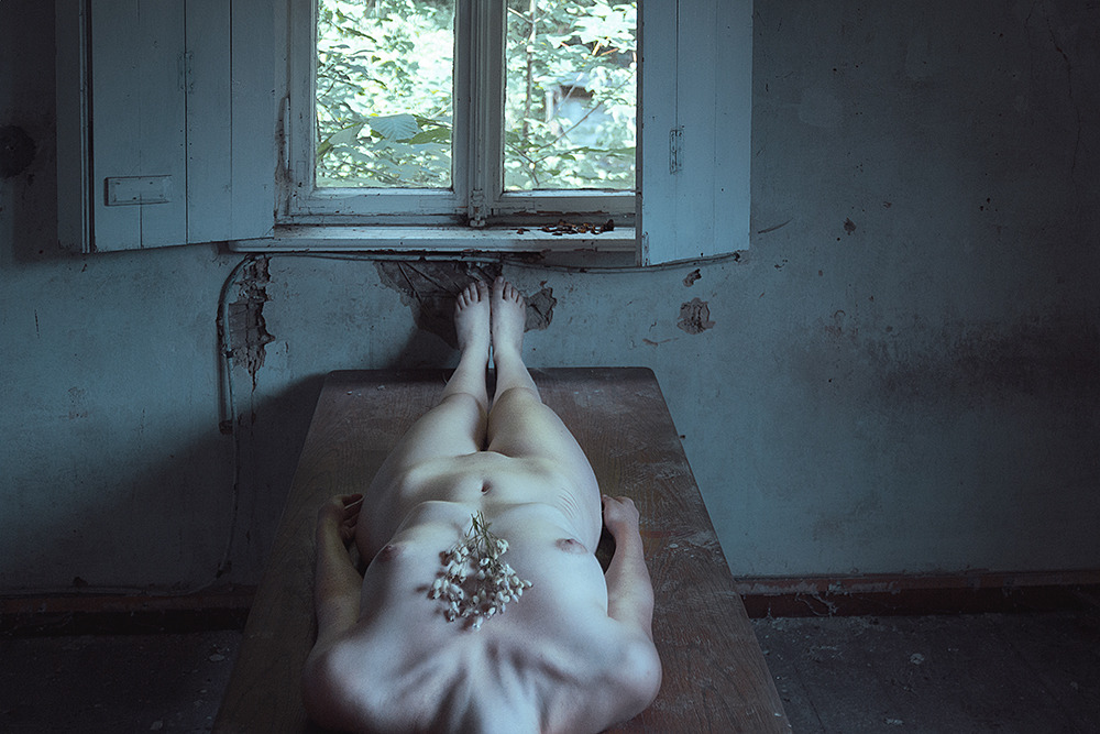 elenahelfrecht:  When I grow up, I want to be the prettiest girl in the mortuary.