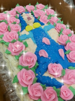 lissyfishy:  My birthday cake this year.