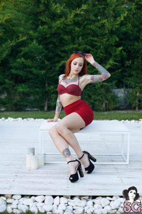 past-her-eyes:  Janesinner Suicide janesinner.suicidegirls.com Link to South African SuicideGirls