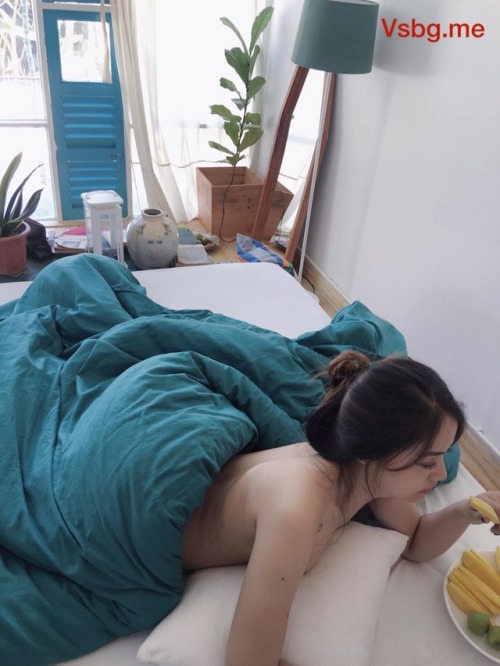kieuanhhera69: Mới ngủ dậy chả biết làm gì :(