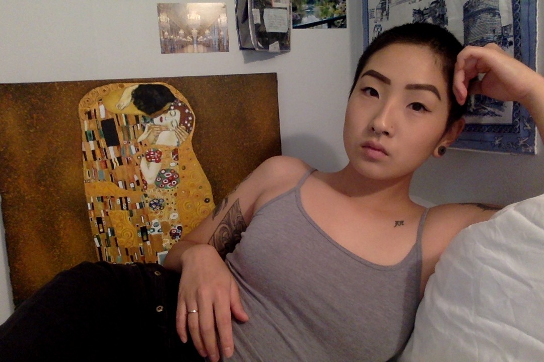 isolement: photobooth doesn’t know my angles and i’m mad 