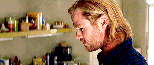 doctorblainewilliams:fuckyeah-nerdery:thorduna:#so pureI love Sif’s wave.like even hogun is smiling 
