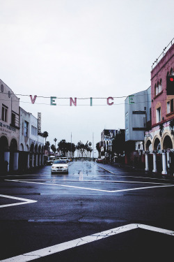 theehigherpower:  motivationsforlife:  Venice by @neverwearthem // Edited by MFL Go follow @neverwearthem for more of his amazing work!   Vertical (;