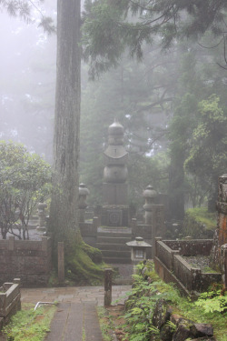 quiet-nymph: Koyasan by evoly on Flickr