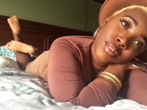 hannahbeex3:  Nude x Melanin