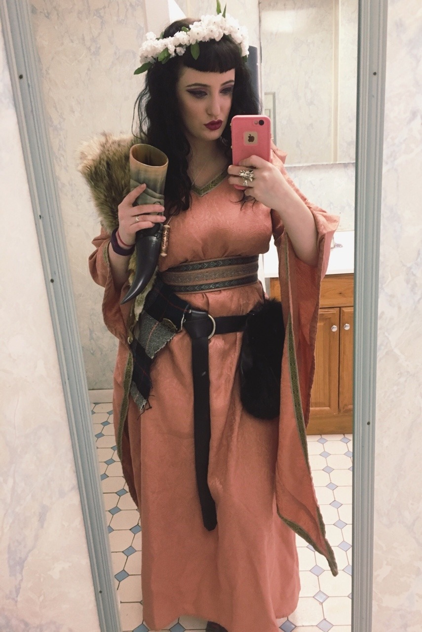adeadlydame:  Some of my medieval looks from the past year or so ☺️