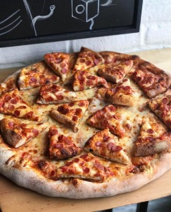mslovejoy:  pizza on pizza