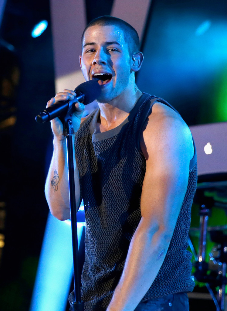 jobrosnews:  Nick Jonas performs onstage during The iHeartRadio Summer Pool Party
