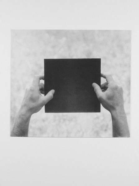 miss-catastrofes-naturales:  Michal Kern  Looking for the Picture (1981) 