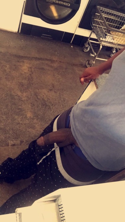 niggafromtheeast:  paulysway:  Chilling in the Laundromat 😈😈😈   👻:UberPapi  #ThrowBack