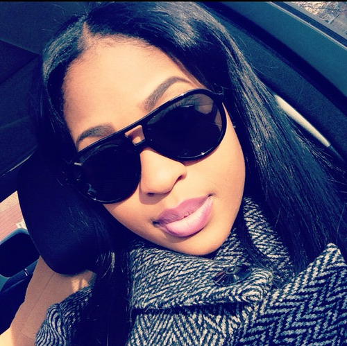 ilovewomenido:  TGIF w/ I Love Women http://www.21-shades.com/ 