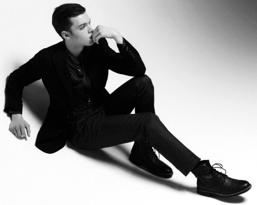 mickeyandmumbles:
“ Cameron Monaghan photographed by Isaac Sterling ”