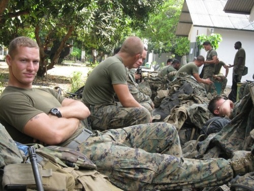 Porn marine2001:  Thank you Marine Corps for making photos