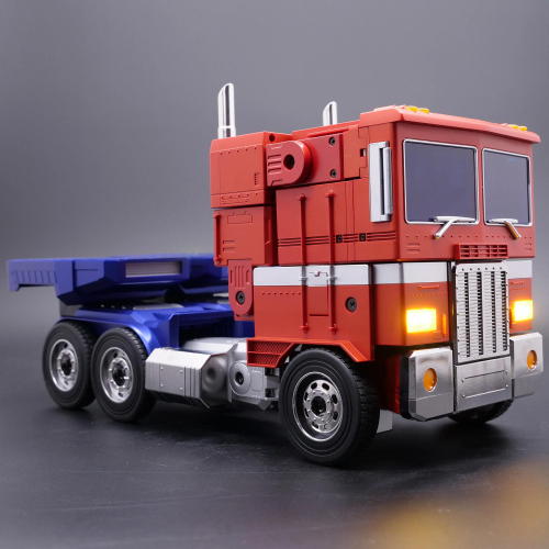 Transformers Optimus Prime Auto-Converting Programmable Robot - Collector&rsquo;s Edition.Functional