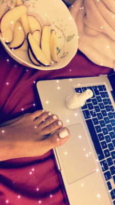 swagjack501:  @gabbycruz_: White nail polish will point out every flaw in your toes but it’s so pretty https://twitter.com/gabbycruz_/status/830957210784169984/photo/1