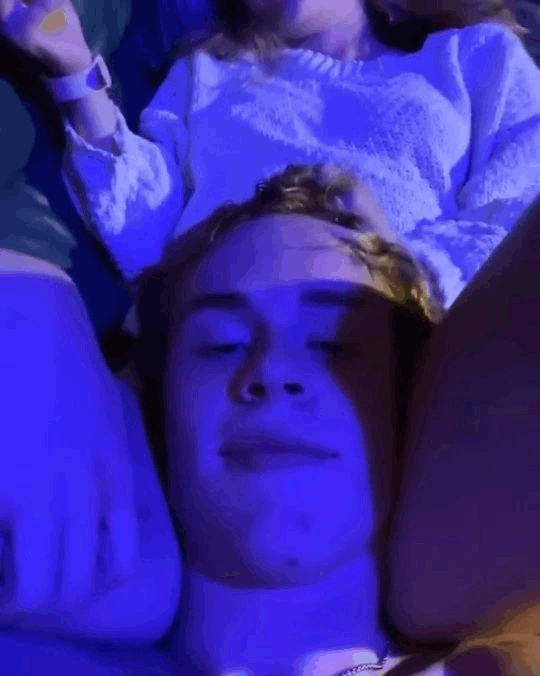 marrsl:nice-but-sarcastic:worldgiveway-deactivated2021010:πως θέλω να είμαστε:Και