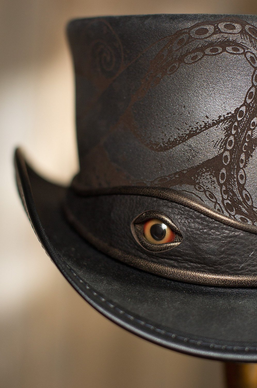 steampunktendencies:    Made in U.S.A Steampunk Kraken Leather Top Hat by SteampunkHatter.com
