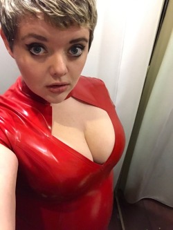 maryburgers: I never see fat people in latex, so here’s a fat person with a big belly, little boobs, and no hips or butt looking real hot in latex.   These are sizes 2xl (key hole dresses) and 3xl from Libedex.   I didn’t buy any of them and rushed